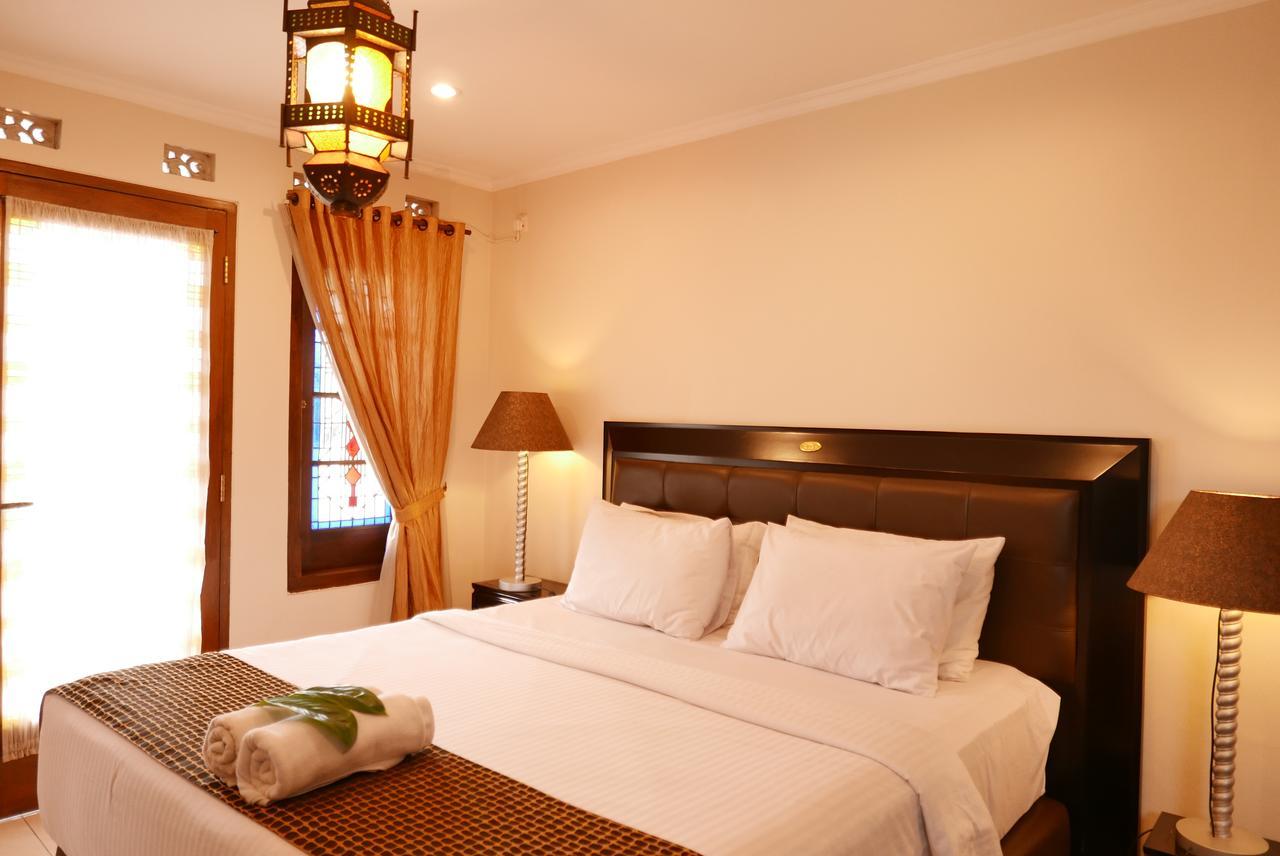 Ciwulan 36 Guest House Bandung Eksteriør bilde