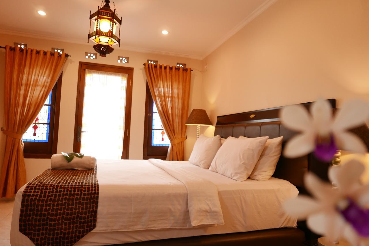 Ciwulan 36 Guest House Bandung Eksteriør bilde