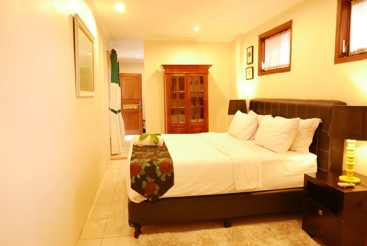 Ciwulan 36 Guest House Bandung Eksteriør bilde
