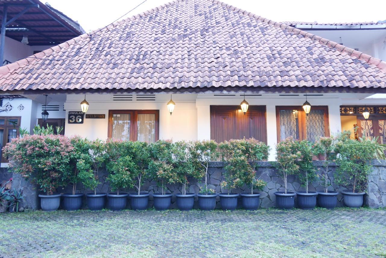 Ciwulan 36 Guest House Bandung Eksteriør bilde