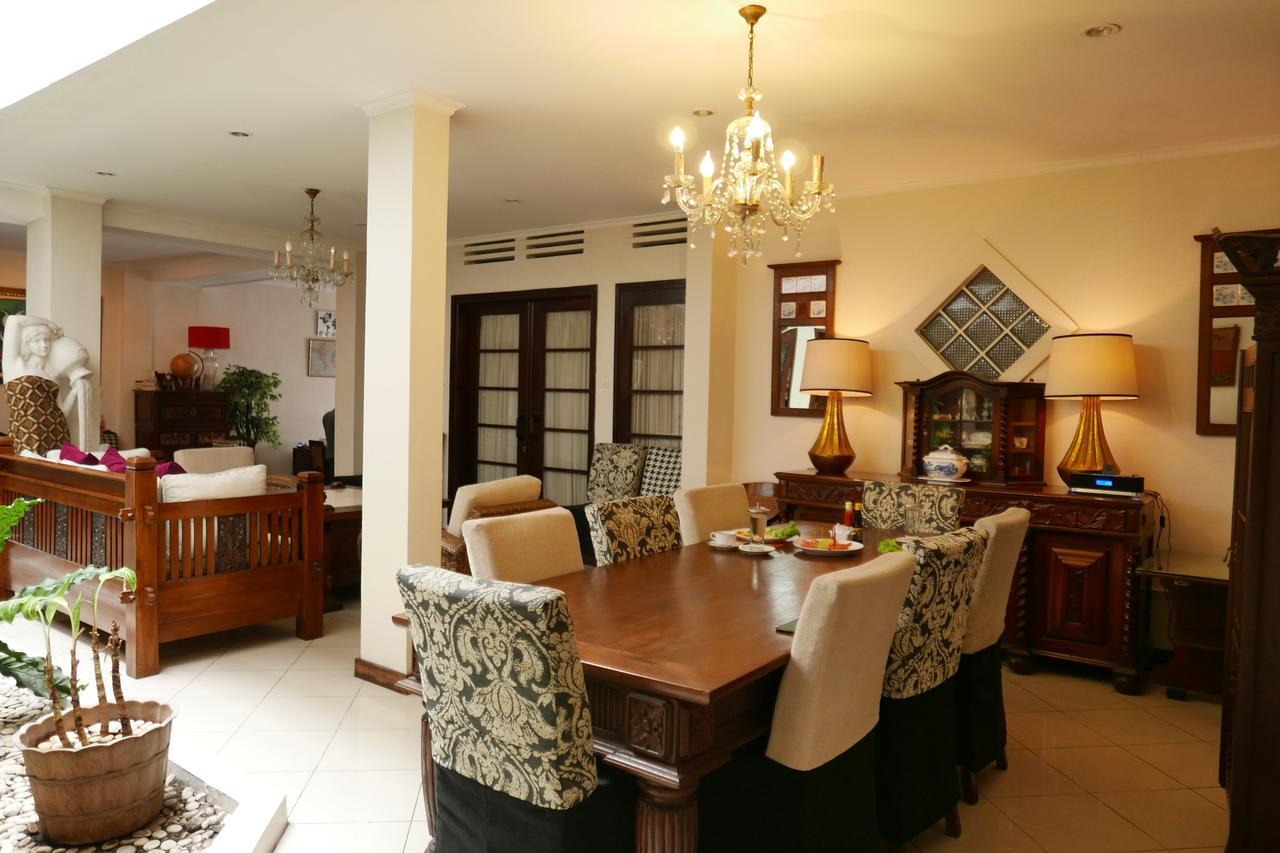 Ciwulan 36 Guest House Bandung Eksteriør bilde