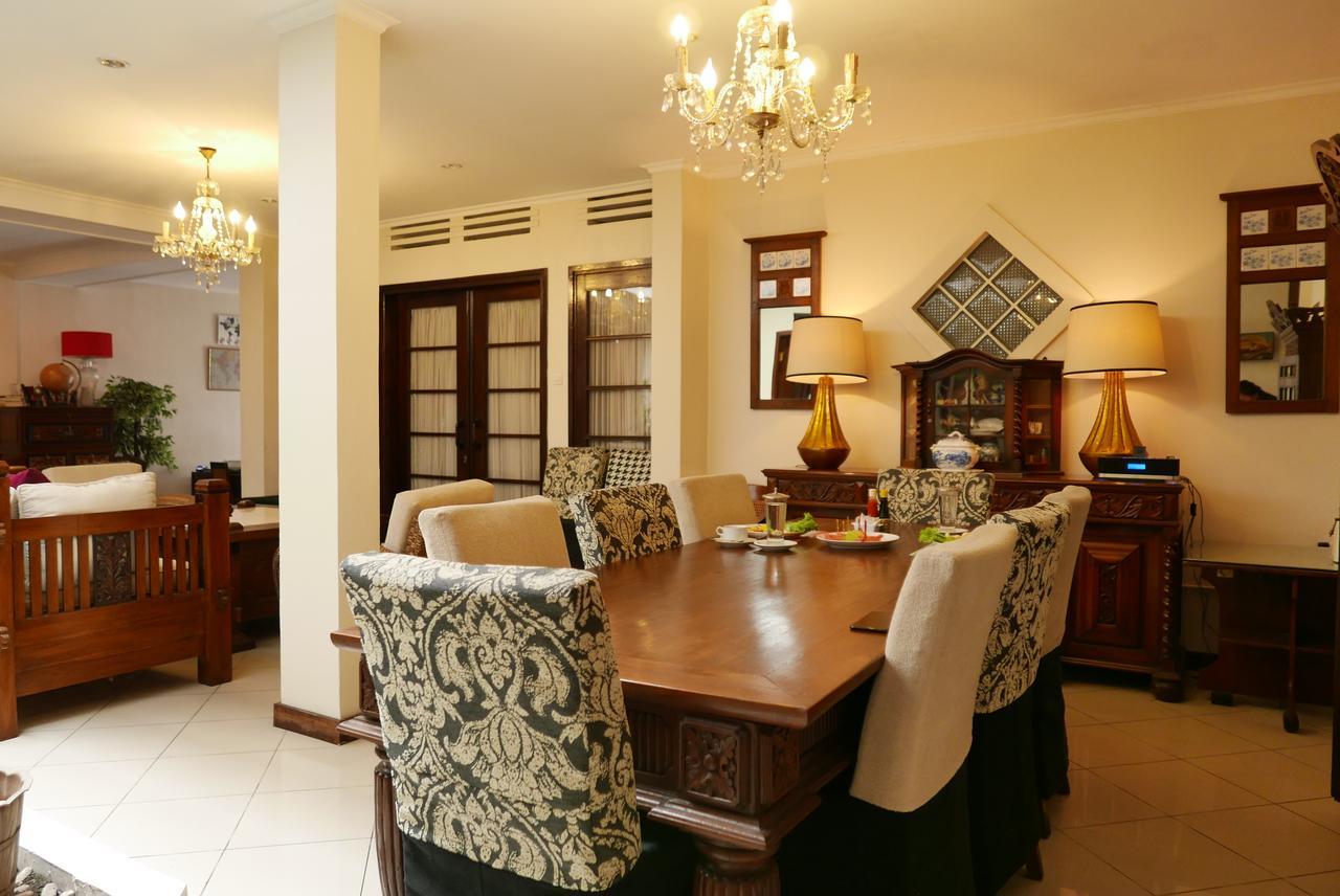 Ciwulan 36 Guest House Bandung Eksteriør bilde